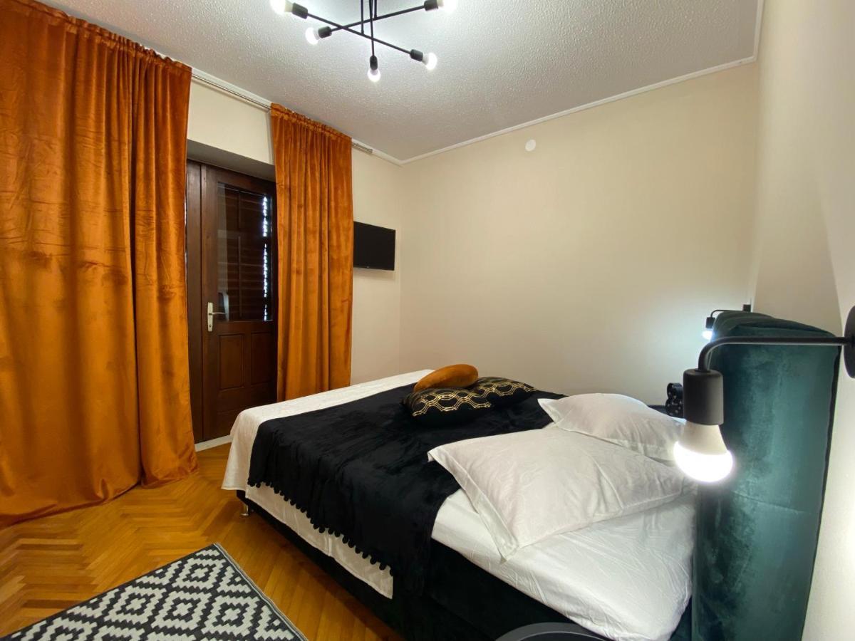 Apartements And Rooms Next To The Sea - Belveder Rab Supetarska Draga Ngoại thất bức ảnh
