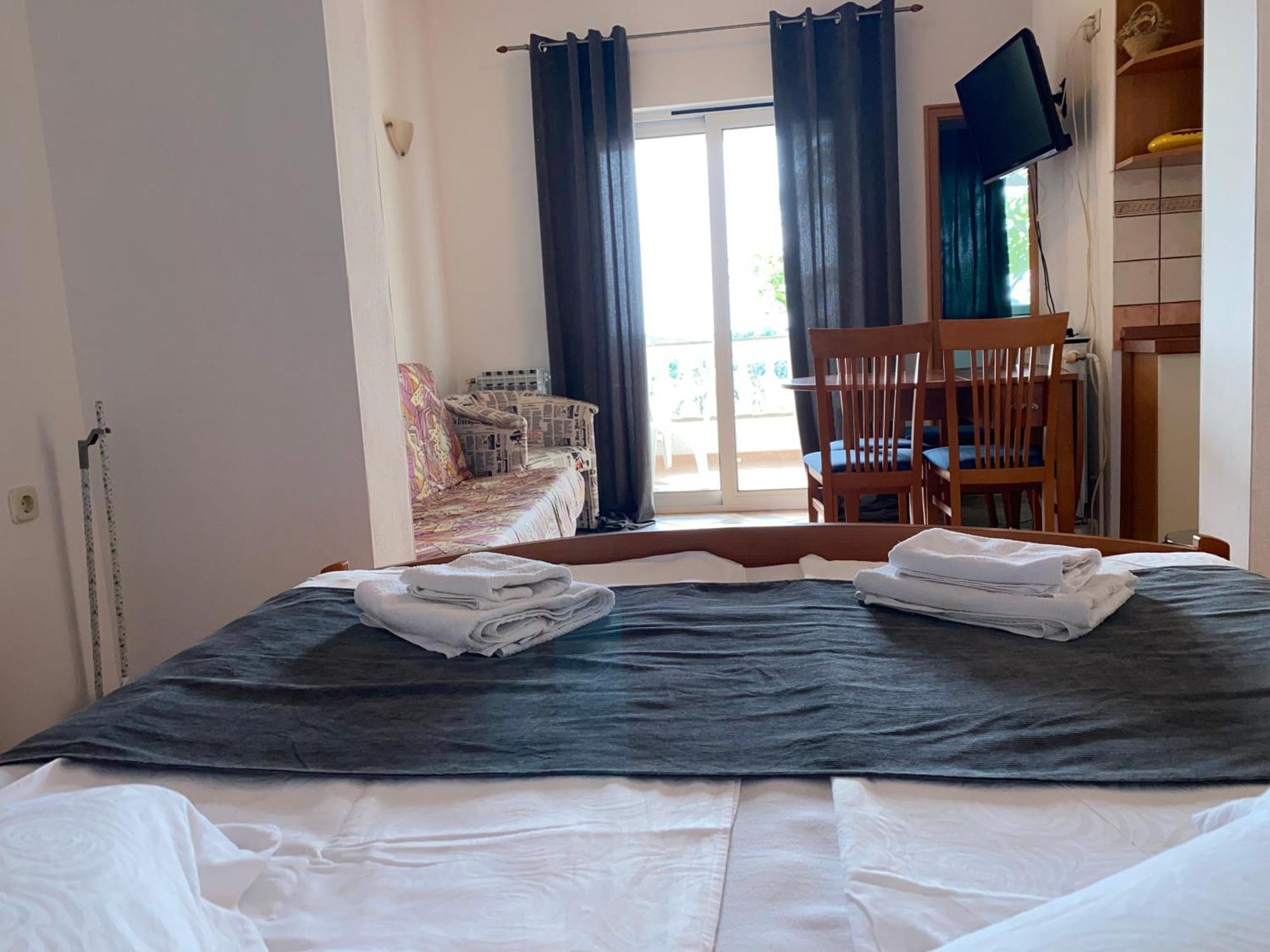 Apartements And Rooms Next To The Sea - Belveder Rab Supetarska Draga Ngoại thất bức ảnh